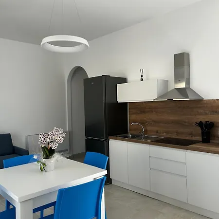 Ada Aparthotel *
